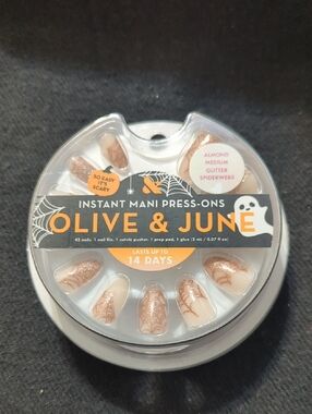 Olive & June Almond Medium Glitter Spiderwebs - Press-On Nails